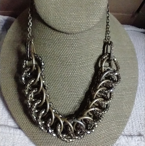 Bronze goldtone mesh link chain necklace - Picture 1 of 3